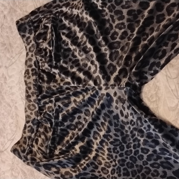 Pam & Gela Woman's Leopard Print Pull Up Pants With Side Slits, Size: M - Picture 7 of 12